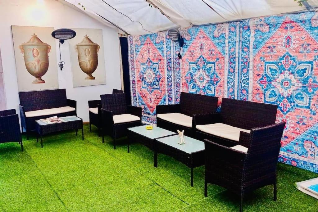 Cozy Opposite Chelsea Stadium Londra